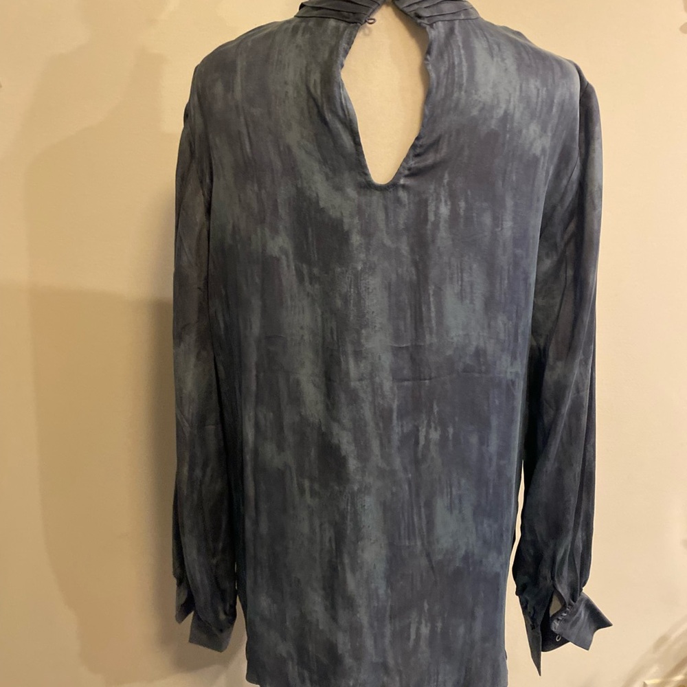 WHBM Elegant Blue Satin Mock Neck Women's Blouse size 12 - Picture 5 of 10